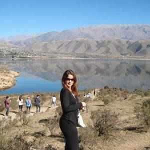 Meet your Posher, Thais